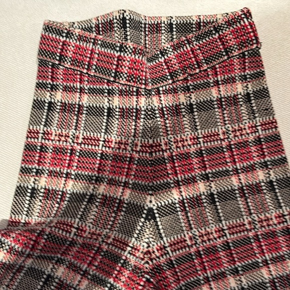 Ronny Kobo Plaid knit shorts in Red and Black - Picture 4 of 6